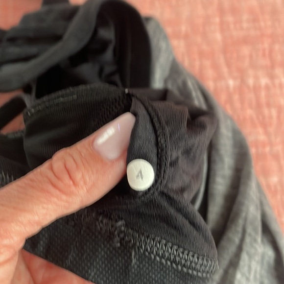 Lululemon tank - Picture 3 of 3